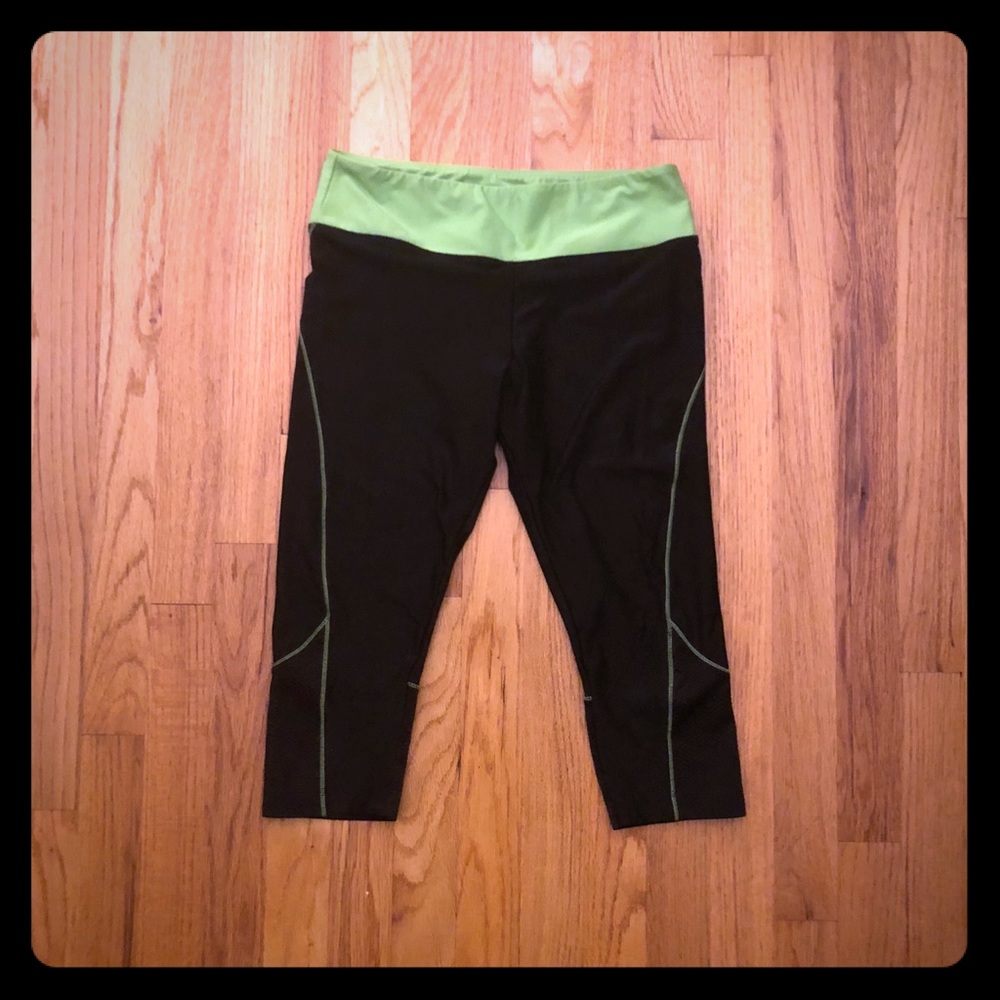 Cropped jogging workout pants